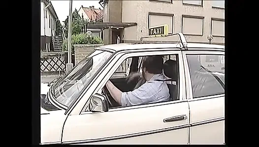 Ateşli orta yaşlı seksi kadınlarla harika klasik üçlü seks pornosu büyük yarakla sikiliyor