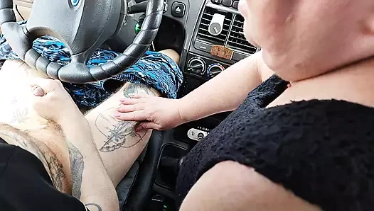 Otoparkta arabada penis mastürbasyonu