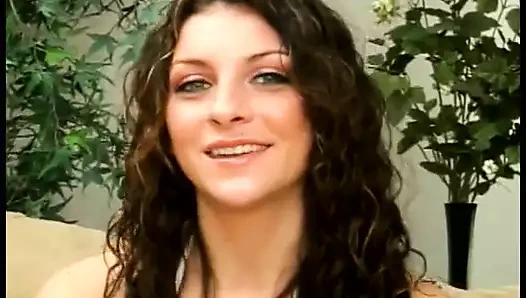 Mükemmel genç vücutlu mavi gözlü erkek delisi Jordan yaşlı adam tarafından sikiliyor