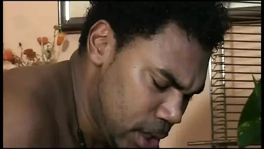 Klasik kıllı amcık götte amcıktaki yarağı sevdi