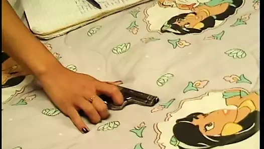 Siyah çoraplı sulu asyalı hatun günlüğünde yaşlı erkeklerle çıkmanın nasıl bir şey olduğunu anlatıyor