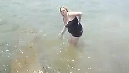 nehirde oynarken ben