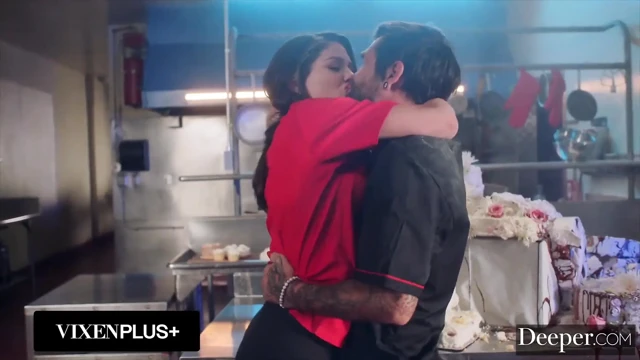 Daha derin baker alyx star doyumsuz bir iştaha sahip