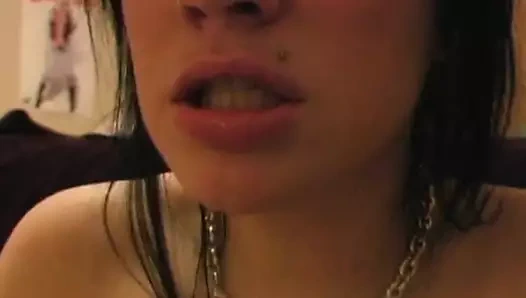 Eğlenmek ve iyi emmek