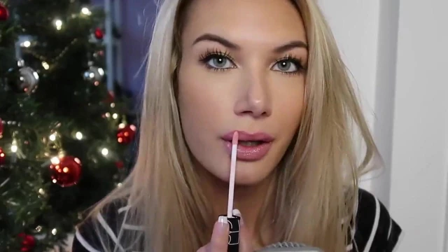 Asmr lipgloss uygulaması sabrina ruj parlak dudaklar joi