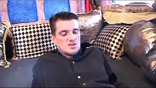 Güzel büyük memeli sarışın amcık büyük yarak emiyor anal sikiş