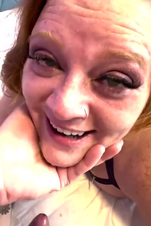 Ssbbw Julie Ginger bir hayranını sikiyor