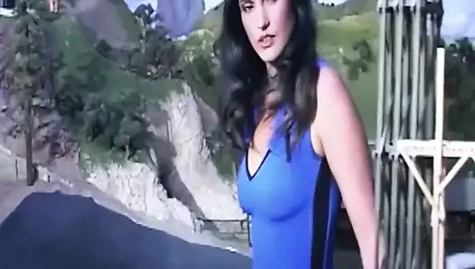 Olgun esmer açık havada sarışının damlayan amını yiyor