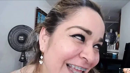 Web kamerası pt üzerinde mega popo milf. 2