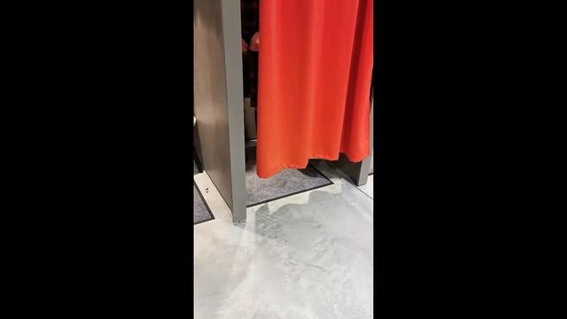 Шоппинг без трусиков