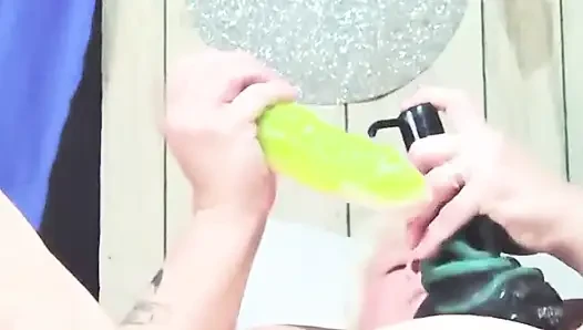 Çanın çalmasıyla bu azgın fahişe boşalıyor