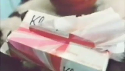 Takım elbiseli yaşlı adam... jean villroy oral seks yapıyor... tüvit giyiyor