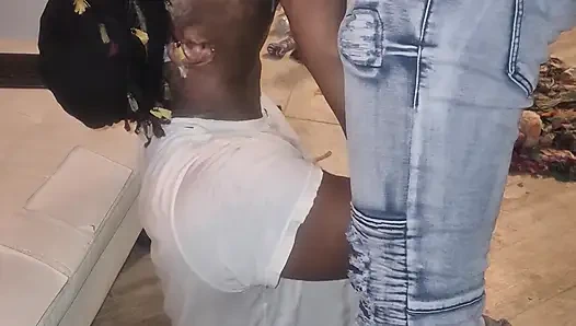 O gırtlağını ver - büyük zenci yarağıyla ağzımı parçalıyor ve hepsini bana aldırdı