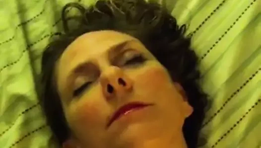 Güzel milf çalış ile yapay penis