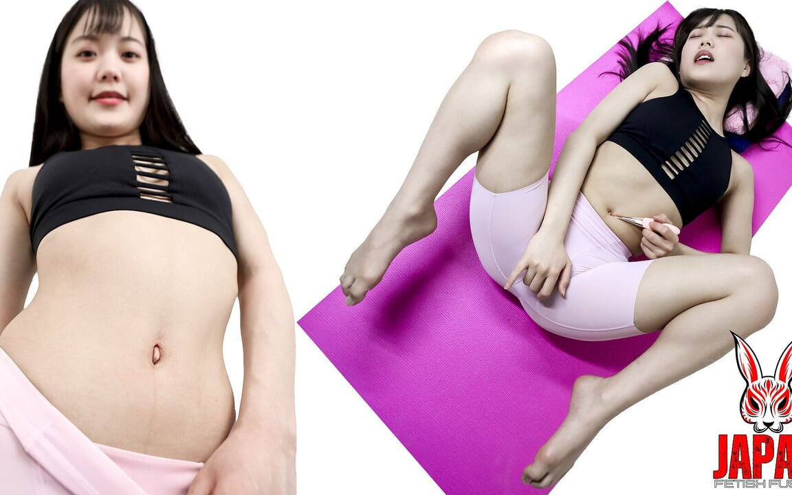 Seksi outie göbek deliği. Hiç bu kadar ateşli ve sevimli bir göbek gördün mü!? Maina Miura'nın Küçük Merkez Mücevheri