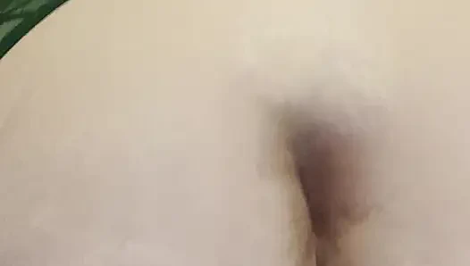BBW reitet großen dicken dildo in ouvert dessous