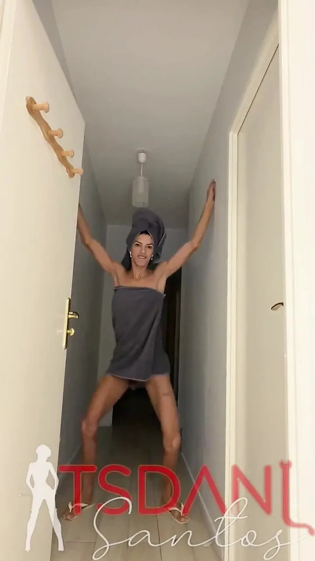 Duştan önce evde toprak