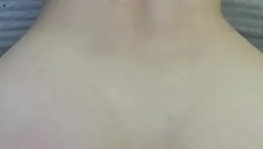 Halka açık sakso ve açık havada memelere boşalma