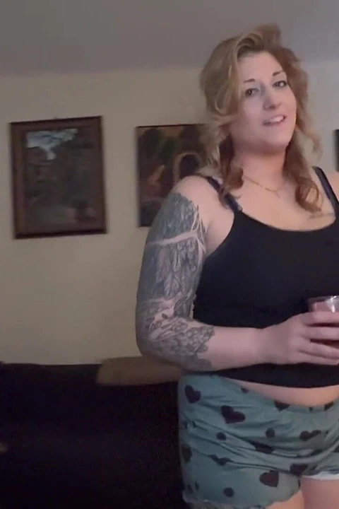 Üvey babanın sert bir yarağı var - sürükleyici bakış açısı sakso