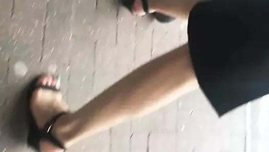 siyah sandalet arkadaşlar seksi ayaklar