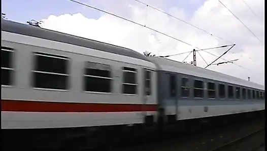 Ateşli kızıl saçlı oğlu için mastürbasyon yapıyor