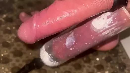 Pompalanan taşaklar ve fışkırtma boşalması