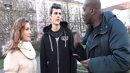 Schwarzer mann fickt meine freundin und ich darf nur etwas helfen