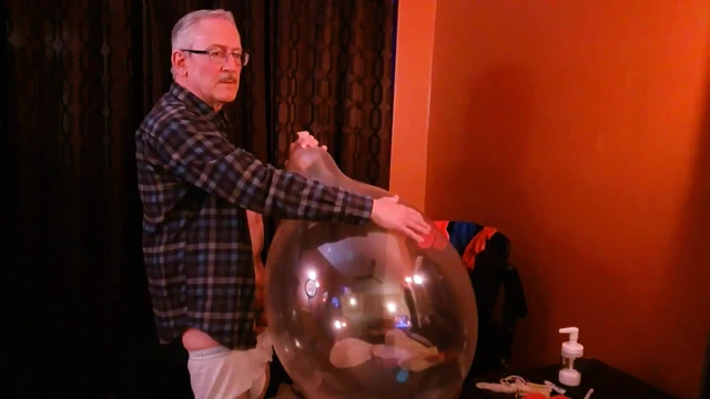 152) Looner Daddy tarafından üç büyük yuvarlak balon patladı