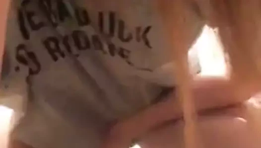 Kız arkadaşım bana kayışlar ile kedi veriyor