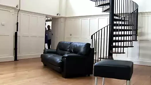 ingiliz olgun içinde çorap facesitting