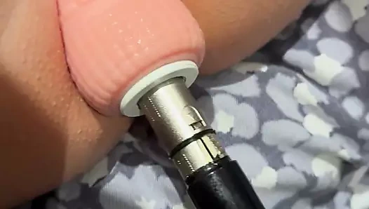 Sikiş makinesini seviyor