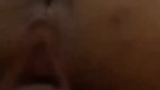 Socando o consolo de quatro