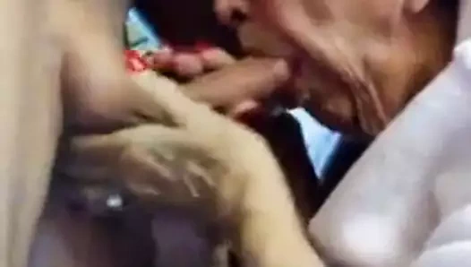 Mmmm sıcak anneanne