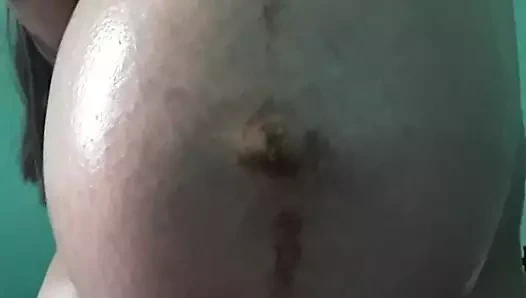 Asyalı kız yağlar dev hamile göbek