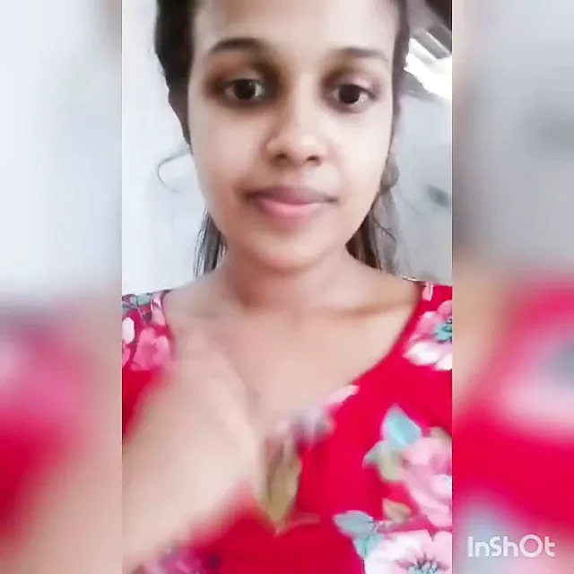 Kız kardeşin göğüsleri