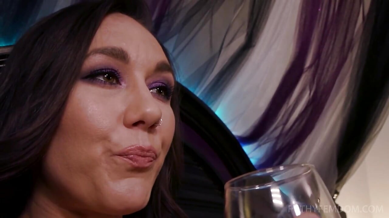 Gavat kaseti: karın ve komşun Sinn Sage, Drake Man'o'war'un yer aldığı bir porno çekiyor