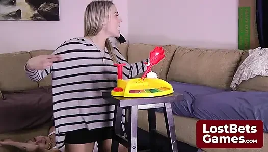Striptiz yüze boşalma çılgınlığı oyun kuralları daha çok önerilere benziyor