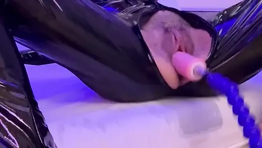 Delicious blonde has rough sex with sex machine and ends up cumming and squirting