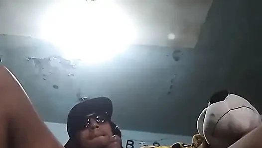 Kendimi Oturma Odasında Yalnız Baştan Çıkarıyorum