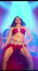 BOLLYWOOD ACTRESS DEEPIKA SHAKING ASS
