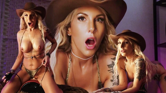 Ateşli köylü kız Sybian'a biniyor