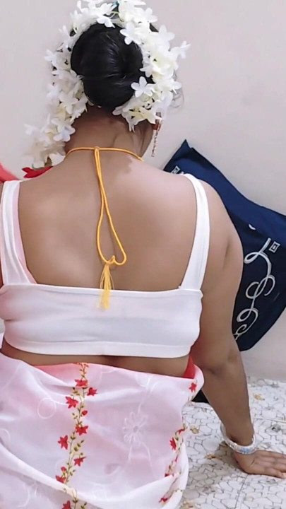Pehela Boishak özel video. Hintli güzel kız sikişiyor vide pasher basar bariwal larka ko sath romantik cudai... | Klip 2