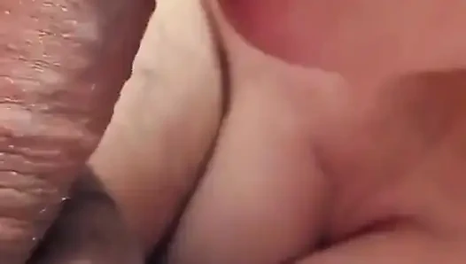 Olgun emiyor ve tüm dölleri yutuyor