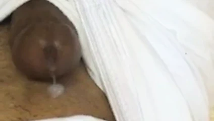 Azgın Suudi adam yakın boşalıyor