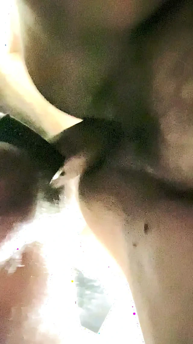 İri güzel evli kadın açılıyor