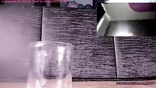 Taze süt onu pembe kedi