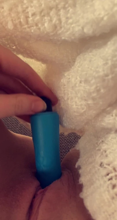 Молодая немецкая тинка развлекается одна, пока мой бойфренд в отпуске