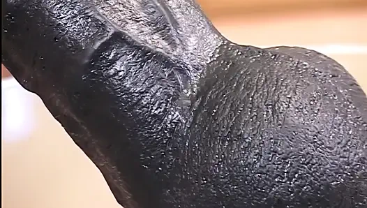 Alana ateşli hatun büyük bir yarağa biniyor