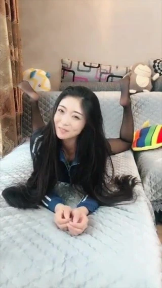 Asya kızlar woth uzun bacaklar külotlu çorap ve topuklu 16