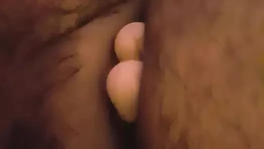 Benim sluts kıçımda çift uçlu yapay penis.... dışarı çıkar